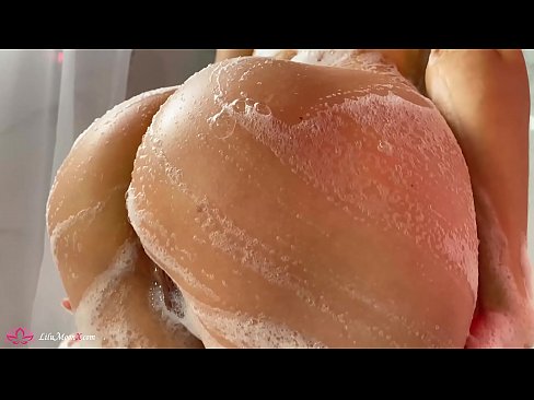 ❤️ Brunette, Duşda Güclü Orgazm Vermək üçün Vibratorla Pişiyi Mastürbasyon Etdirir Sikişmə bizdə ☑